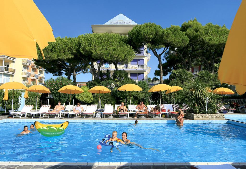 Hotel Majestic Lido di Jesolo Exterior photo